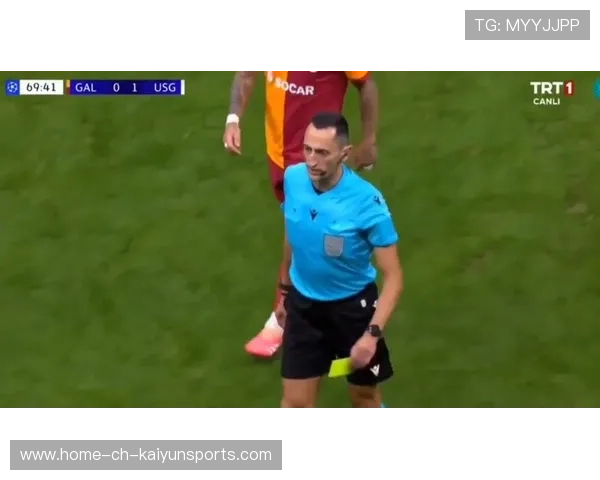 场边惊现争吵，主裁判被骂下台