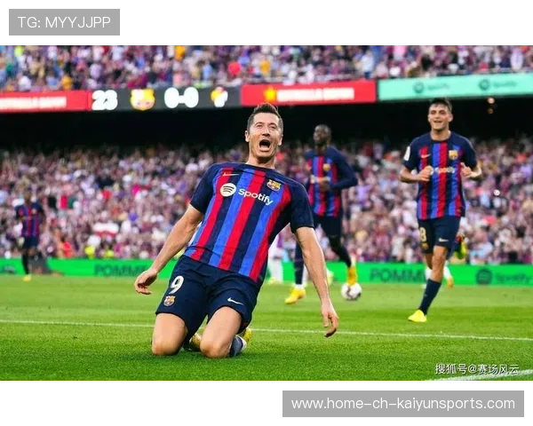 巴萨重回诺坎普,莱万领衔主场大捷引球迷狂欢